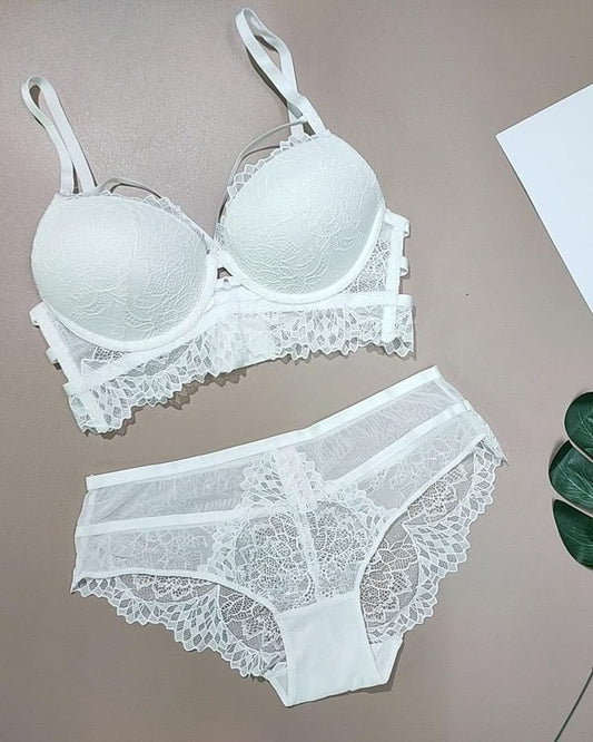 Ensemble dentelle Soutien gorge et Culotte